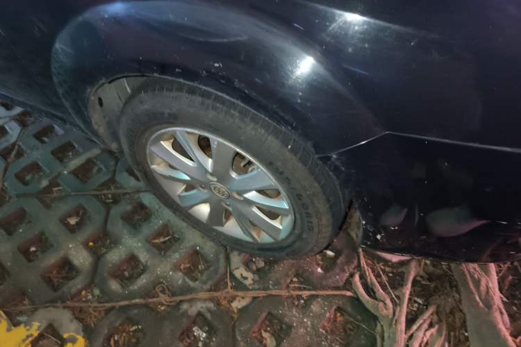 Used Buick Excelle 2013 1.5L Manual Luxury Model Right Front Wheel Hub