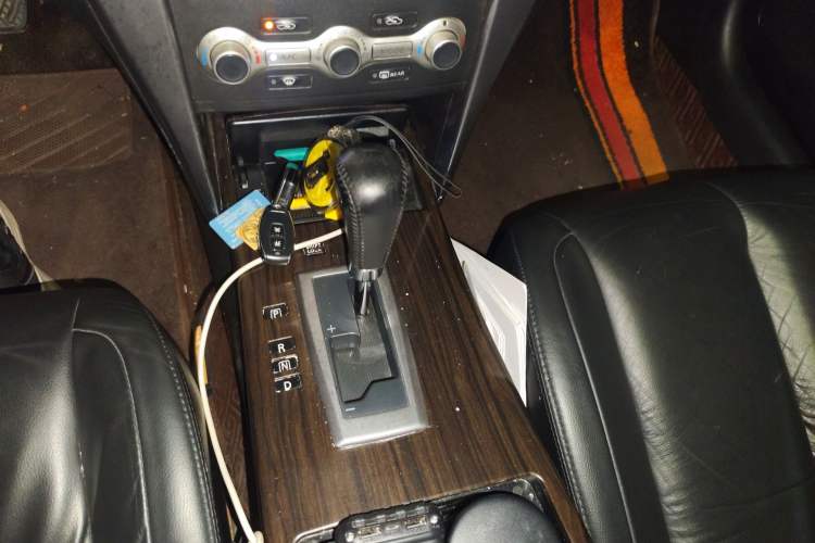 Used Nissan Teana 2012 2.5L XV VIP Cloud Security Edition Gear Lever