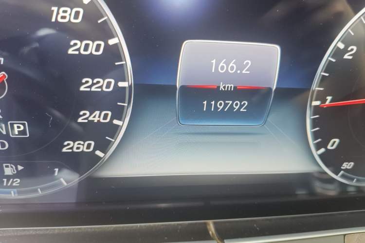 Used Mercedes-Benz E-Class 2016 E 300 L Stylish Model
