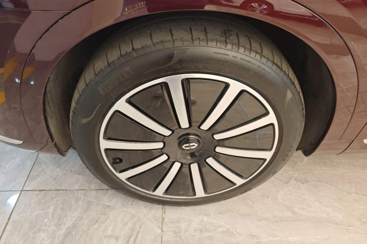 Used Hima AITO M9 2025 Extended-Range Ultra Version 52 kWh 6-Seater