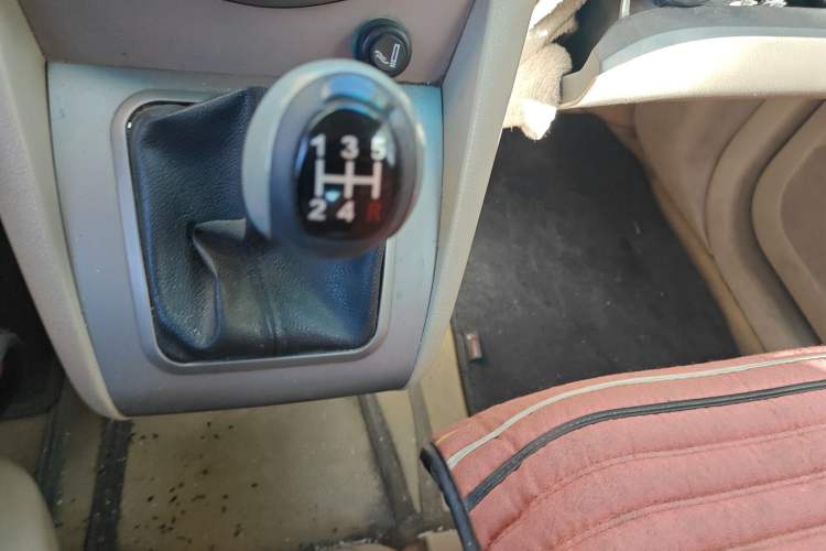 Used BYD S6 2011 2.0L Manual Luxury Version