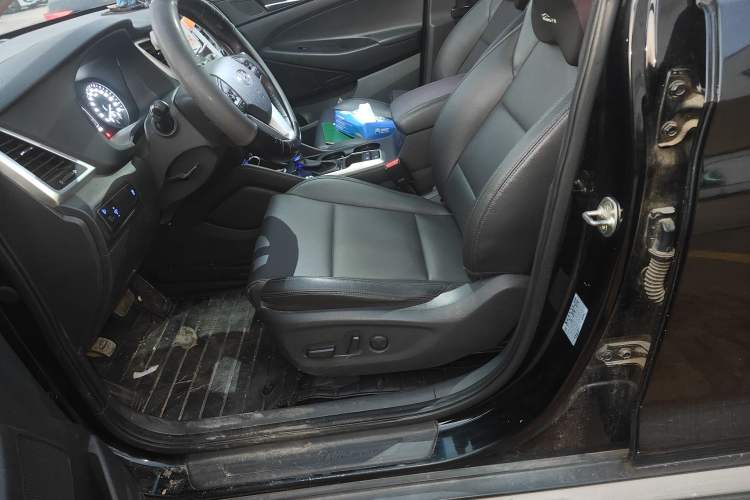 Used Hyundai Tucson 2018 1.6T Dual-Clutch Two-Wheel Drive 15th Anniversary Special Edition Left Front Seat