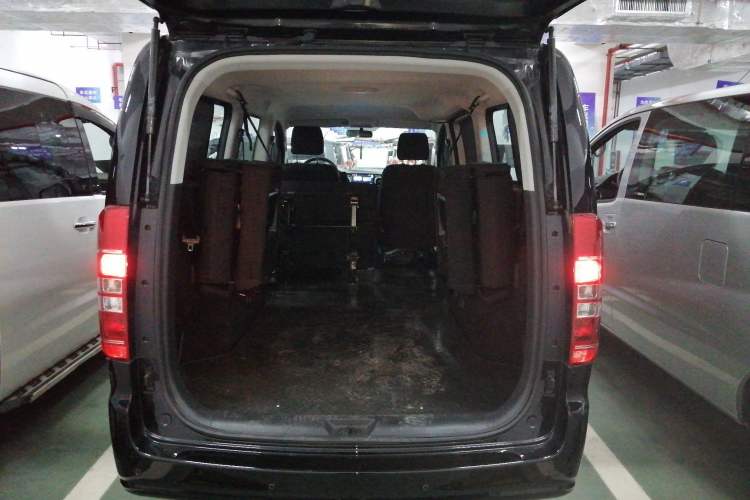 Used JAC Refine M3 2023 PLUS 1.8L 7/8-seater Elite Edition