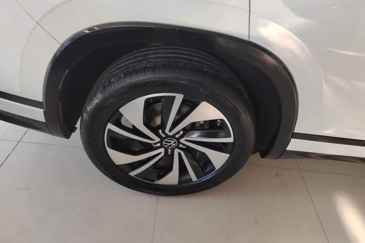 Used Volkswagen Tayron X 2023 330TSI Two-Wheel-Drive Prestige High-Energy Version