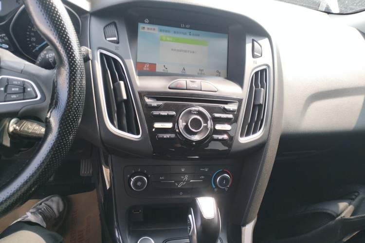 Used Ford Focus 2018 Hatchback Classic 1.6L Automatic Trendy SmartDrive Edition