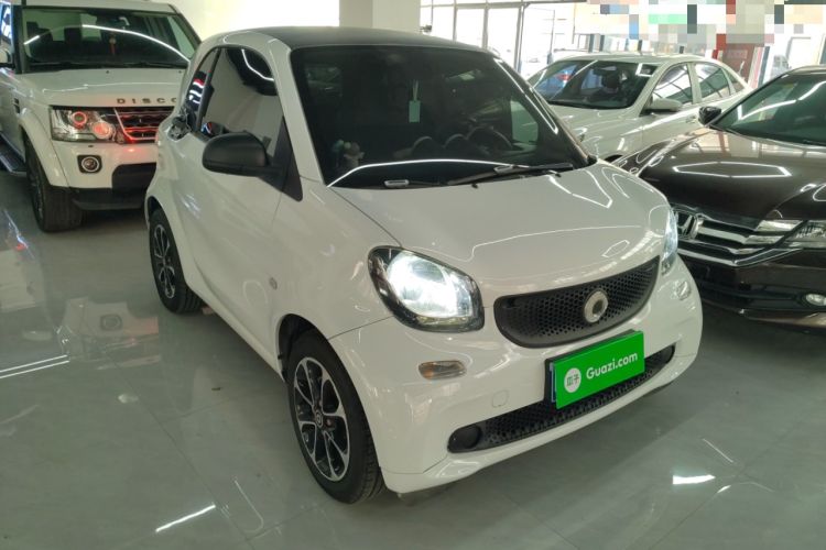 Used smart fortwo 2015 1.0L 52 kW hardtop Dynamic version
