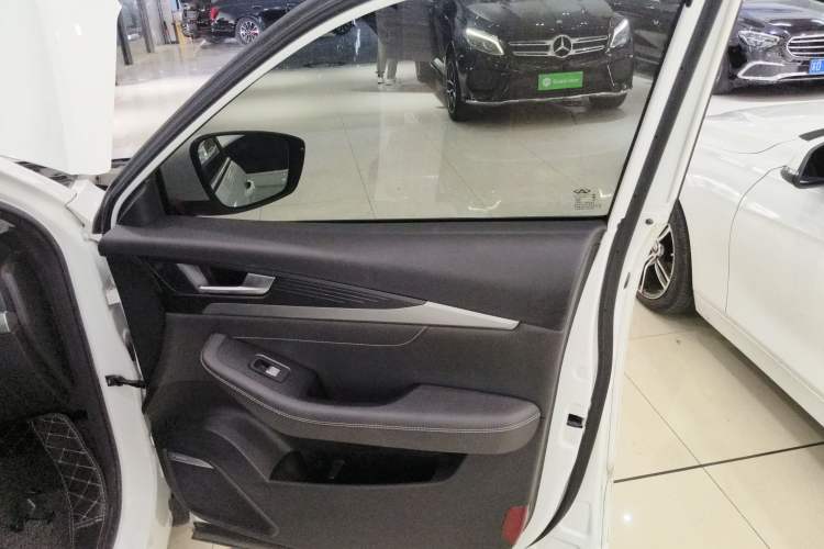 Used JETOUR X70S 2023 1.5T DCT Glory Edition 7-Seater
