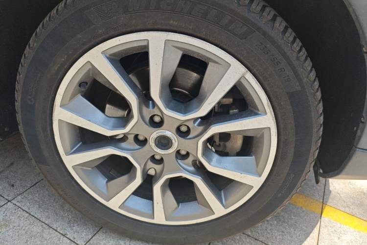 Used Haval H7 2018 Blue-Label H7 2.0T Automatic Enjoyment Model Right Front Wheel Hub