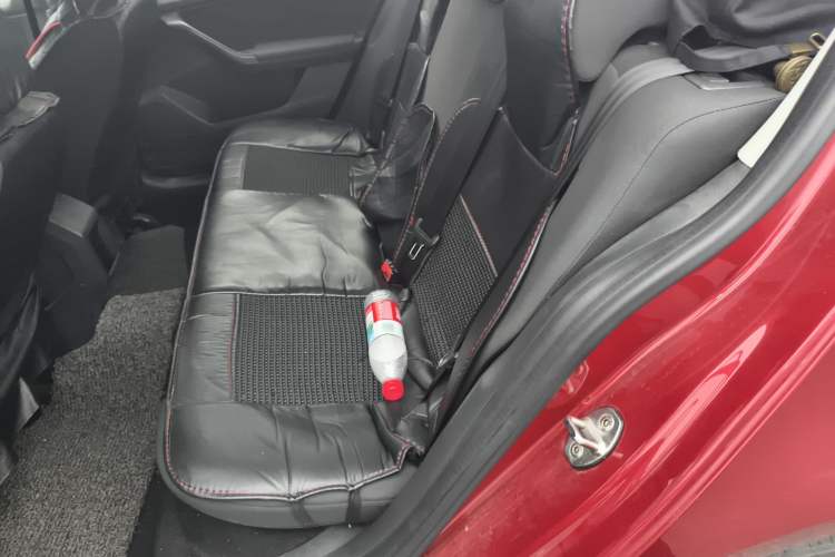 Used Volkswagen Lavida 2017 1.6L Manual Fashion Edition
