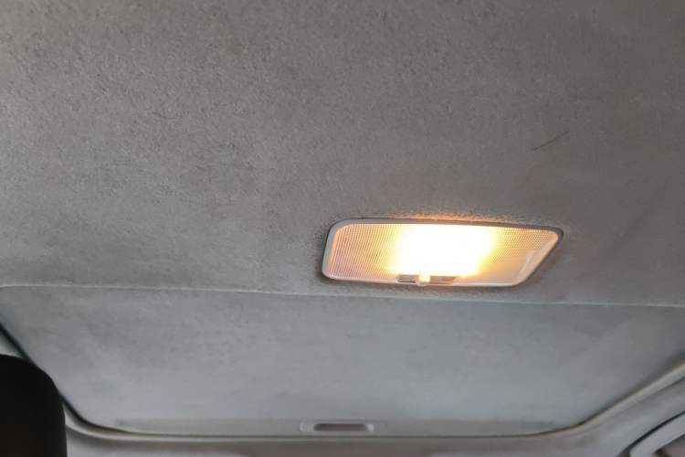 Used Toyota Levin 2017 Revised Dual-Engine 1.8H GS E-CVT Elite Sunroof Version China V Standard Headliner