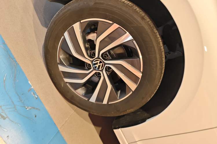 Used Volkswagen Bora 2025 200TSI DSG Enjoy Driving Navigation Edition Left Front Wheel Hub