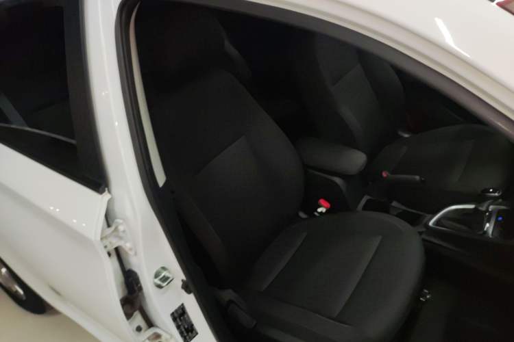 Used Hyundai Celesta 2020 1.6L Automatic GL Enjoyable Edition