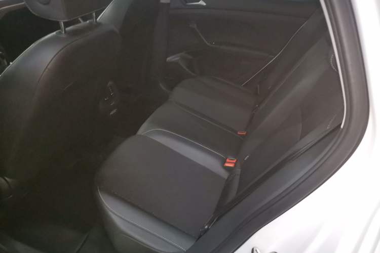 Used Volkswagen Tacqua 2021 1.5L Automatic Yue Zhi Lian Edition Left Rear Seat