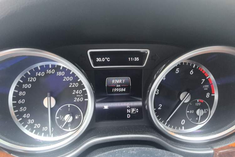 Used Mercedes-Benz M-Class 2012 ML 350 Luxury Edition Instrument Cluster