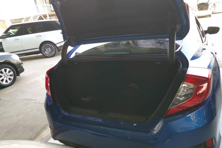 Used Honda Civic 2016 220TURBO CVT Luxury Edition
