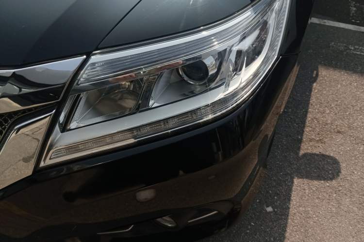 Used Honda Crider 2015 1.8L automatic comfort version Left Front Headlight