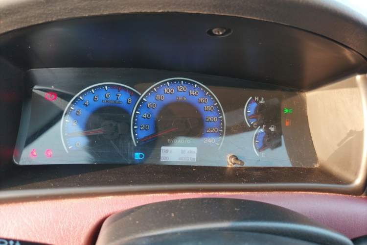 Used BYD F3 2012 Energy-Saving Model 1.5L Manual Comfort Version Instrument Cluster