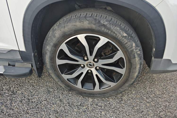 Used FORTHING Joyear X5 2017 1.6L Manual Luxury Model Right Front Wheel Hub