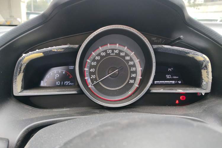 Used Mazda Mazda 3 Axela 2016 Sedan 1.5L Automatic Luxury Model