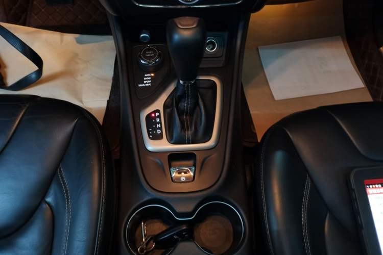 Used Jeep Cherokee 2014 2.4L Luxury Edition