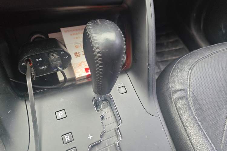 Used Hyundai ix35 2013 2.0L Automatic Two-Wheel Drive Smart GLS China IV Standard