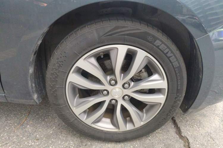 Used Buick GT 2019 18T Automatic Connected Elite Model China VI Standard Right Front Wheel Hub