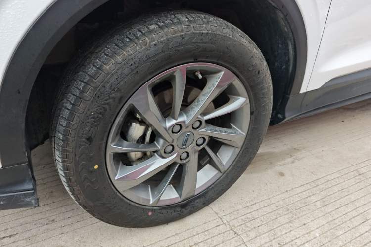 Used Geely Auto Coolray 2024 1.5T DCT Longteng Edition Left Front Wheel Hub