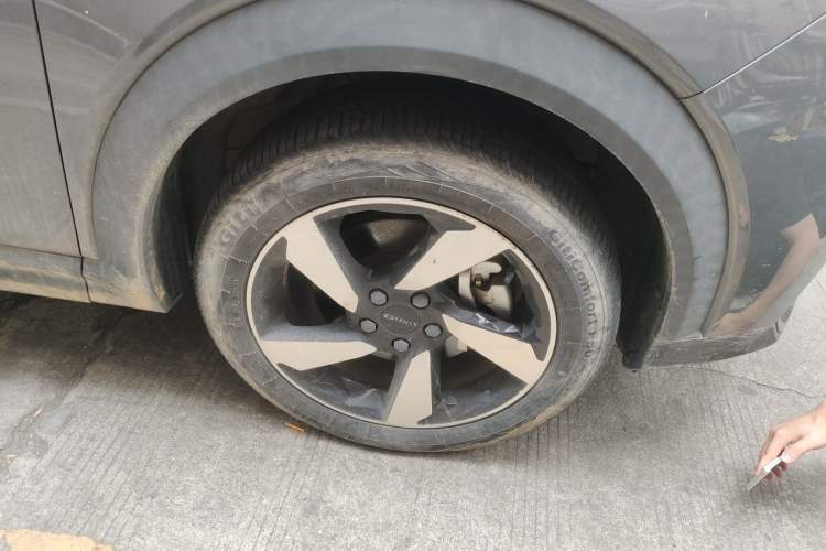 Used Lynk & Co 06 EM-P 2020 PHEV Plus Right Front Wheel Hub