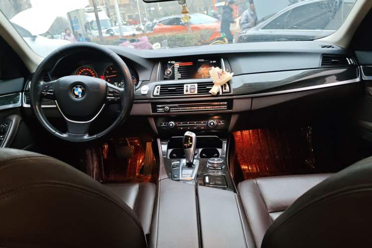 Used BMW 5 Series 2014 525Li Luxury Design Package
