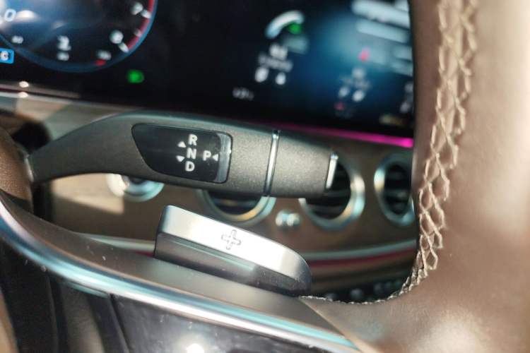 Used Mercedes-Benz E-Class 2022 Second Facelift E 300 L Luxury Edition
