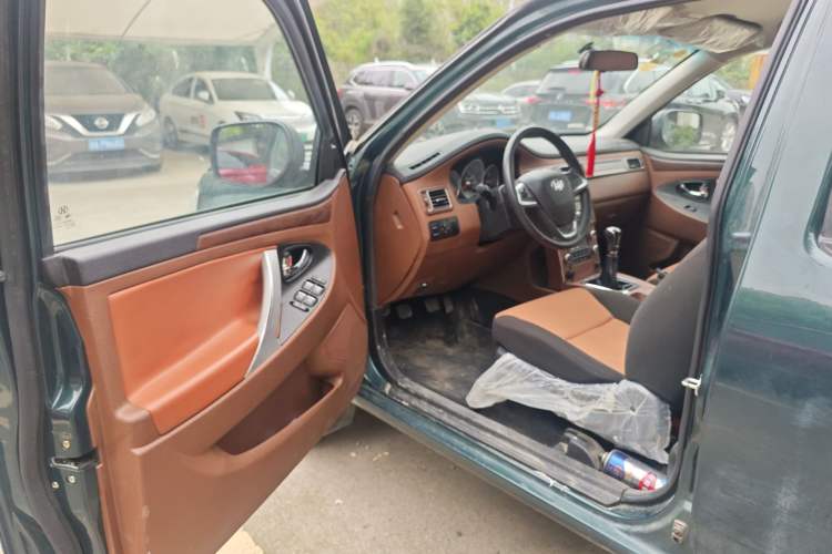 Used JDMC T5 2016 2.2L Two-Wheel Drive Comfort Edition China V Emission Standard Facelifted with Extended Wheelbase – V22
