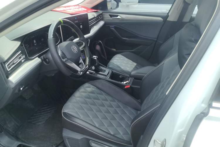 Used Volkswagen Sagitar 2023 280TSI DSG Excellence Edition Left Front Seat