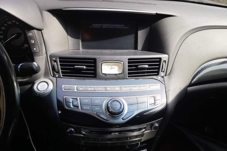 Used Infiniti M Series 2012 M25L Elegance Edition
