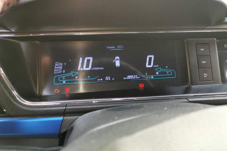 Used CHANGAN KAICHENG Oushang A600 2016 1.5L Manual Luxury 7-Seater Odometer Close Up