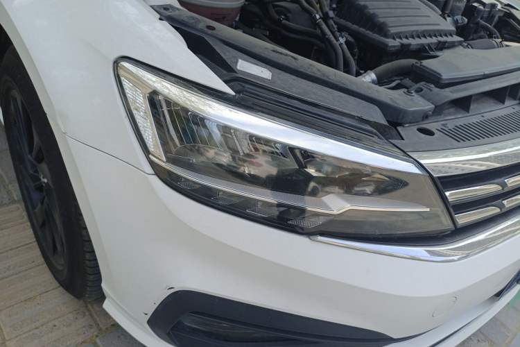 Used Volkswagen Lamando 2019 230TSI DSG Fashion Edition China V Standard
