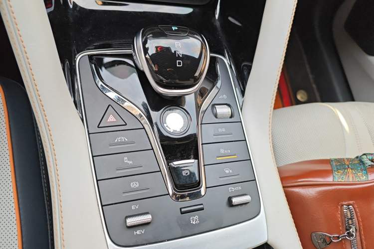 Used BYD Song PLUS New Energy 2021 DM-i 51KM Prestige Model Gear Lever