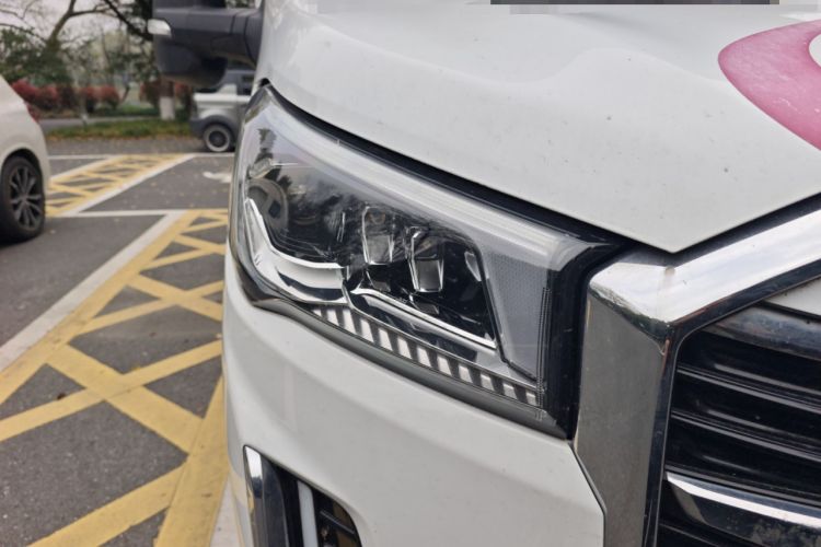 Used SAIC MAXUS V100 RV 2022 2.0T Life Home V100 Mountain Retreat Long Bed
