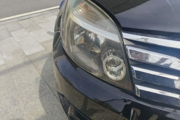 Used Haval H3 2010 Ruiyi Edition 2.0L Luxury Model Right Front Headlight