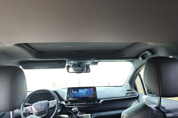 Used Toyota SIENNA 2021 2.5L Hybrid Luxury Edition Headliner