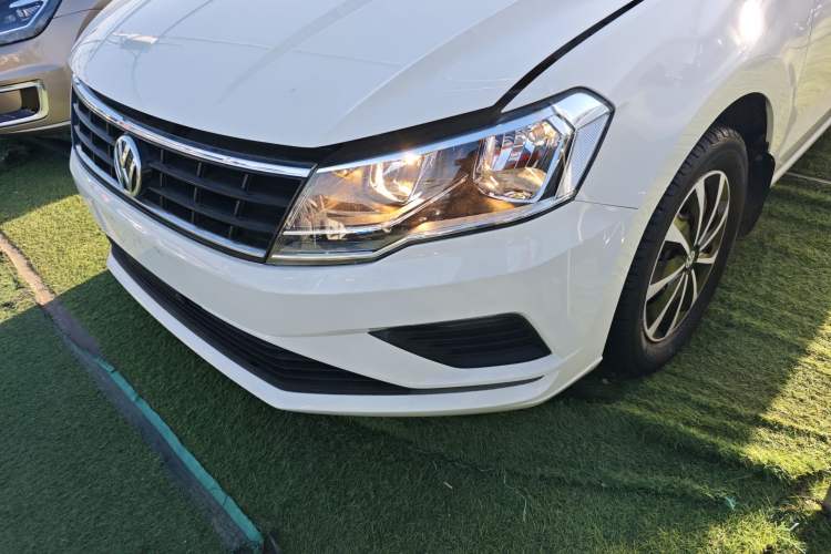 Used Volkswagen Jetta 2017 1.4L Manual Fashion Edition Left Front Headlight