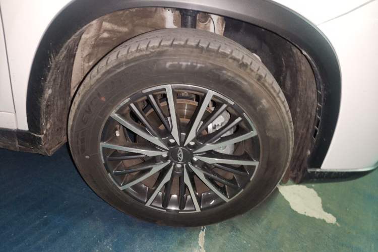 Used Chery Tiggo 8 PRO 2022 290T Two-Wheel Drive Haohan Edition 5 Seats Right Front Wheel Hub