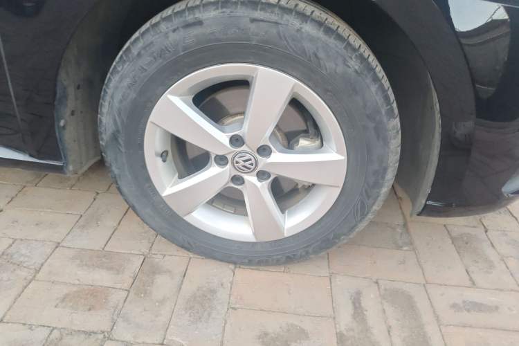 Used Volkswagen Lavida 2019 Lavida Start 1.5L Automatic Trendy Version China VI Standard Right Front Wheel Hub