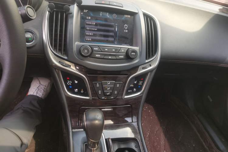 Used Buick LaCrosse 2013 2.4L SIDI Luxury Comfort Edition Audio And AC Panel