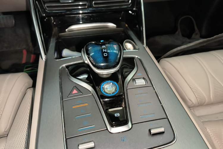 Used BYD Tang New Energy 2024 DM-i Glory Edition 200KM Flagship Model Gear Lever