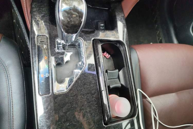 Used Toyota Crown 2018 2.0T Sport Edition Gear Lever