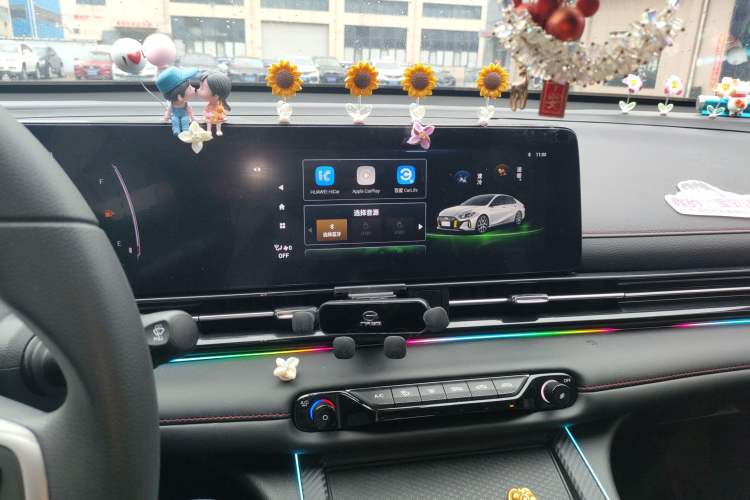 Used GAC Trumpchi EMPOW 2023 Shadow Leopard H High-Energy Hybrid Edition Audio And AC Panel