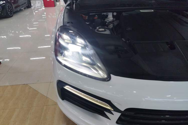 Used Porsche Cayenne E-Hybrid 2019 Cayenne E-Hybrid 2.0T Right Front Headlight