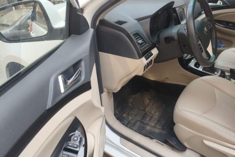 Used BYD e5 2017 300 Prestige Edition