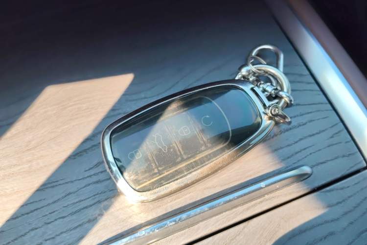 Used Chery Tiggo 8 PRO 2024 Champion Edition 290T Two-Wheel Drive Peak Version 7 Seats Vehicle Key