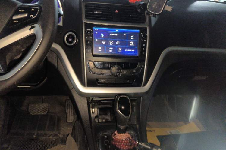 Used Geely Auto Emgrand 2016 Sedan 1.5L CVT Upward Version Audio And AC Panel